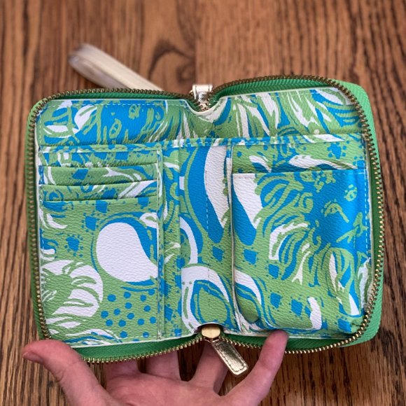 Lilly Pulitzer Wristlet - Picture 2 of 3